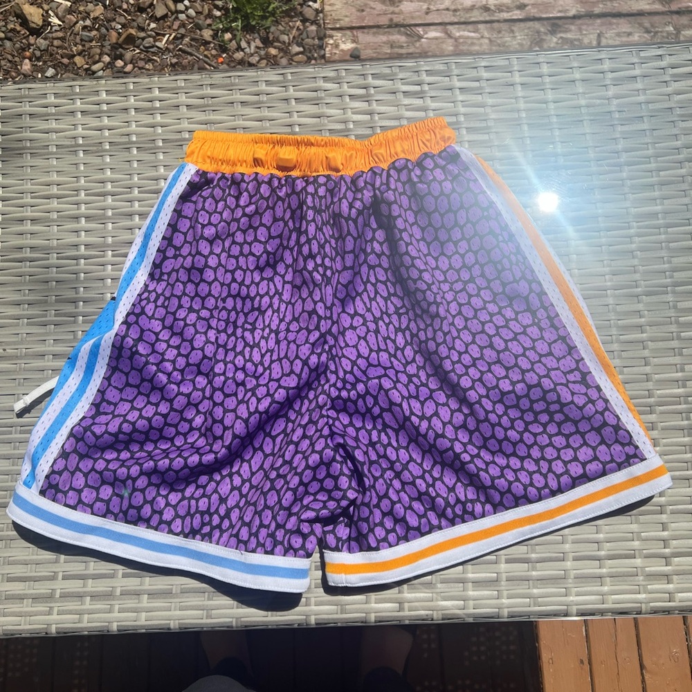 Colorful Star Pattern Basketball Shorts Size Small - Picture 2 of 10